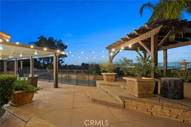 Detail Gallery Image 13 of 75 For 1561 Vandagriff Way, Corona,  CA 92883 - 4 Beds | 4 Baths