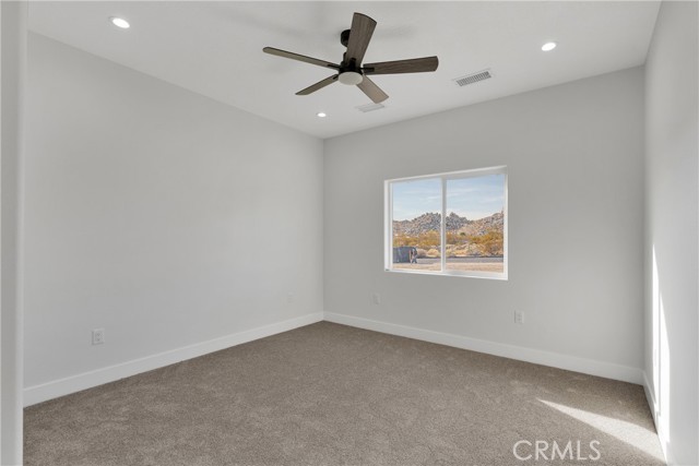 Detail Gallery Image 25 of 44 For 16091 Chiwi Rd, Apple Valley,  CA 92307 - 4 Beds | 3/1 Baths