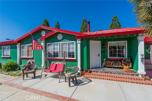 Detail Gallery Image 2 of 73 For 2184 Oak Springs Valley Rd, Wrightwood,  CA 92397 - 3 Beds | 2 Baths