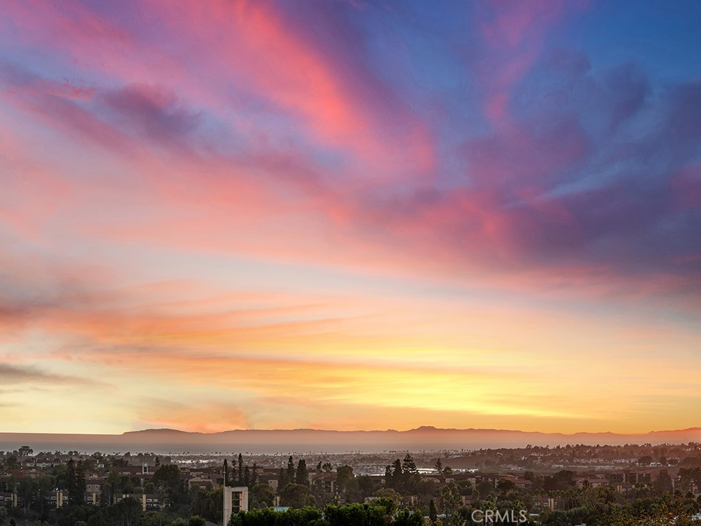 https://media.crmls.org/medias/6d048730-25d2-4325-b945-f6c2f64d2254.jpg?preset=X-Large