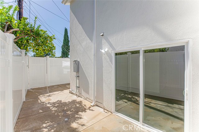 6638 Lindley Avenue, Reseda CA: https://media.crmls.org/medias/6d04bde8-cfa4-4288-a66e-d0c6059b5213.jpg