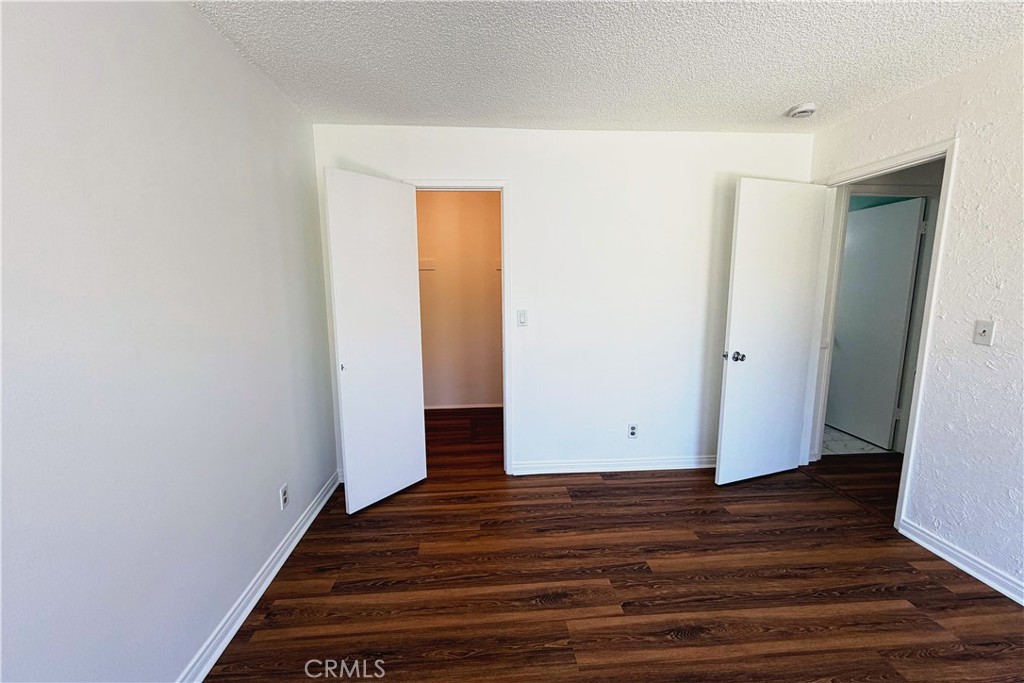 https://media.crmls.org/medias/6d04de2f-1d0d-451c-b9f5-ac6a3b4a7422.jpg?preset=X-Large