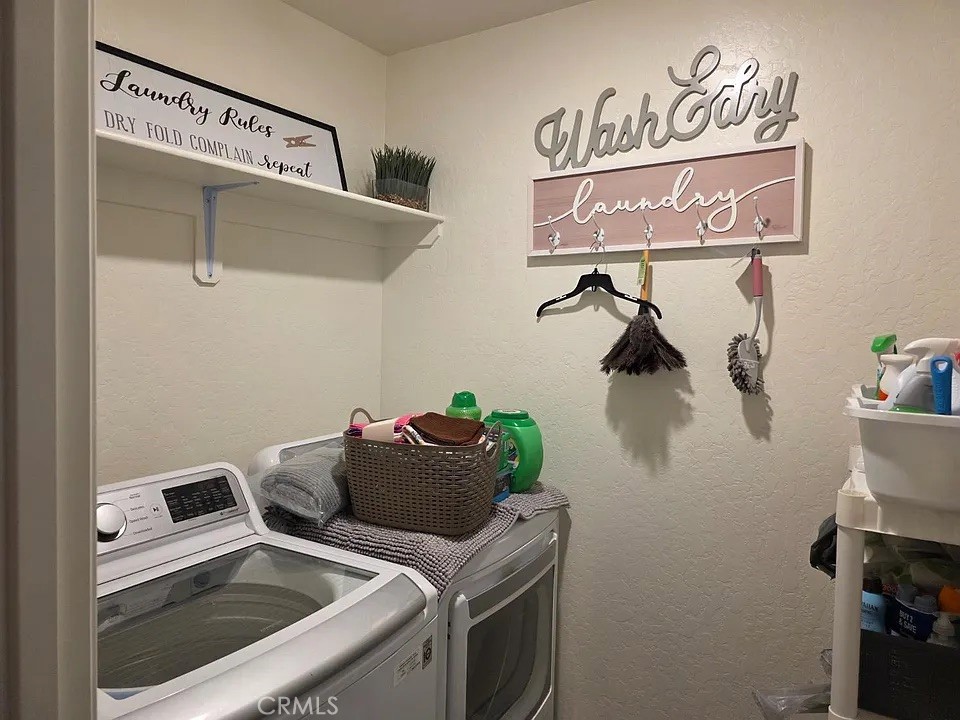https://media.crmls.org/medias/6d05ceb3-7039-48da-9d53-934a69436d24.jpg?preset=X-Large