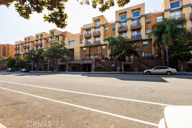 201 E Angeleno Avenue #402, Burbank, CA, 91502 201 E Angeleno Avenue #402, Burbank, CA, 91502