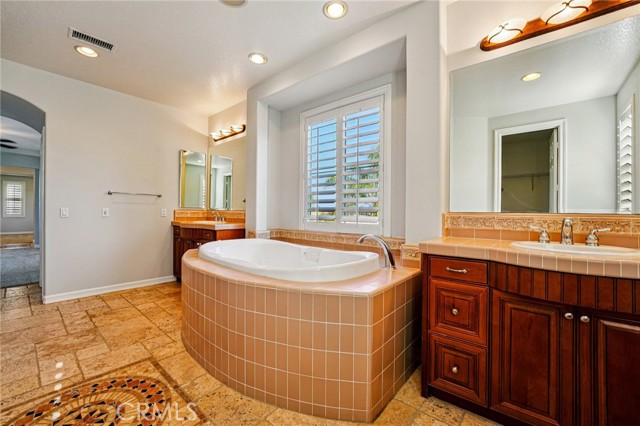 Detail Gallery Image 21 of 68 For 8622 Edelweiss, Corona,  CA 92883 - 5 Beds | 4/1 Baths