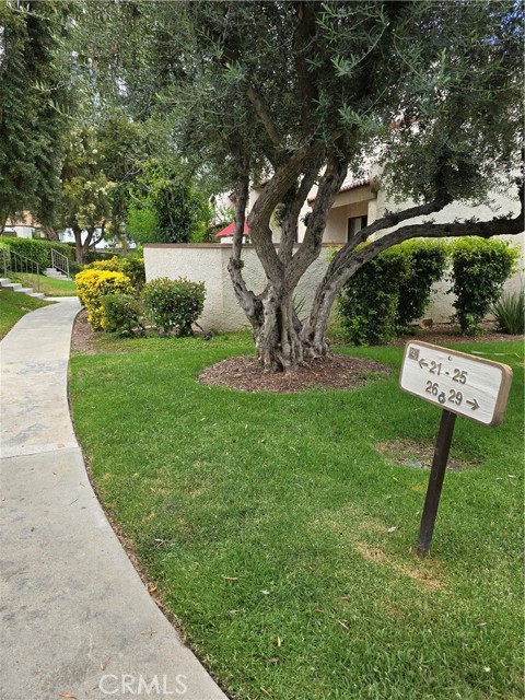 Detail Gallery Image 3 of 18 For 5800 Owensmouth Ave #21,  Woodland Hills,  CA 91367 - 2 Beds | 2 Baths