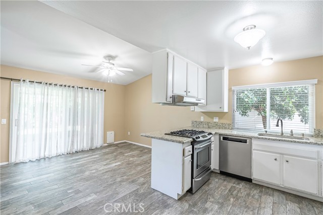 Detail Gallery Image 8 of 39 For 2415 Peppertree, Riverside,  CA 92506 - 3 Beds | 2 Baths