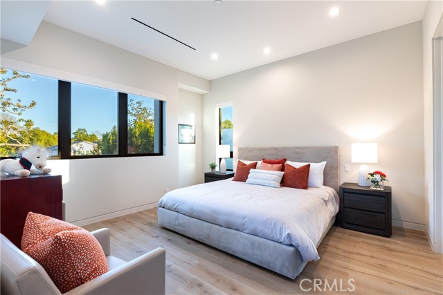 Detail Gallery Image 43 of 49 For 4175 Greenbush Ave, Sherman Oaks,  CA 91423 - 5 Beds | 6 Baths