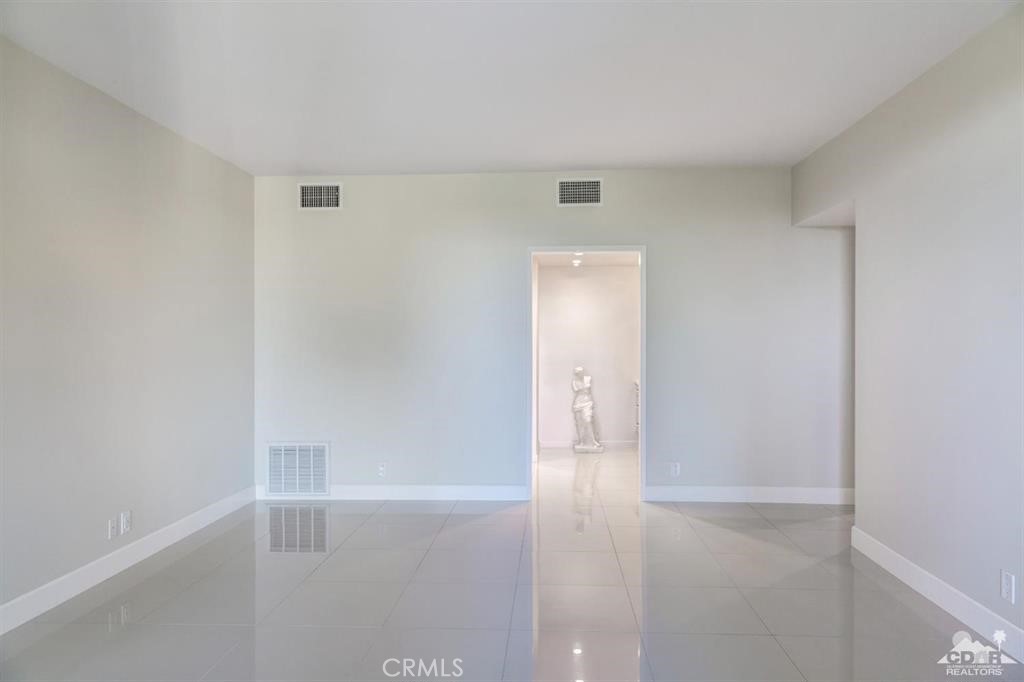 MLS #IV25221663 image #9