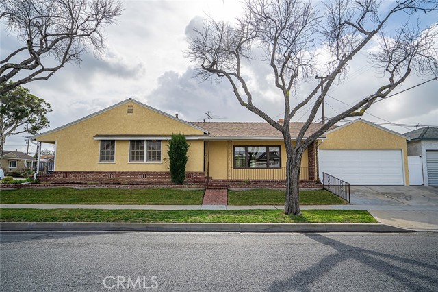 Image 2 for 4399 Levelside Ave, Lakewood, CA 90712