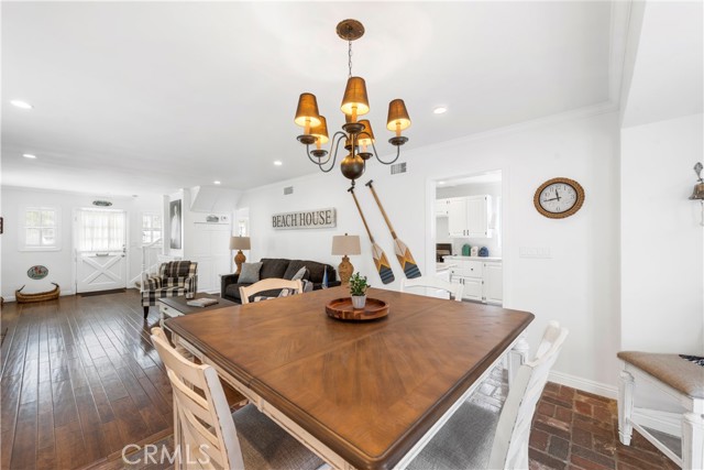 Detail Gallery Image 12 of 29 For 224 Amethyst, Newport Beach,  CA 92662 - 3 Beds | 3 Baths