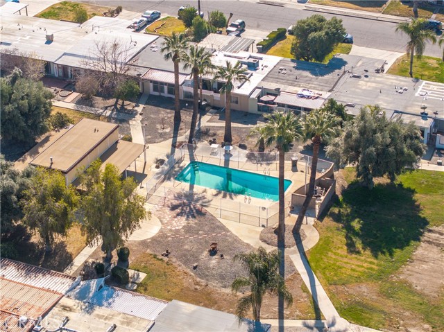 332 E 7th Street, San Jacinto CA: https://media.crmls.org/medias/6d09f2c9-85f8-4360-ad16-179532623242.jpg