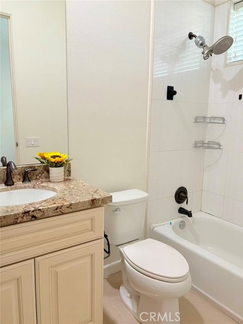 Detail Gallery Image 12 of 36 For 564 via Pueblo, Riverside,  CA 92507 - 3 Beds | 3/1 Baths