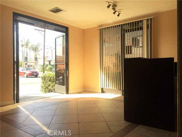 MLS #WS25258743 image #5