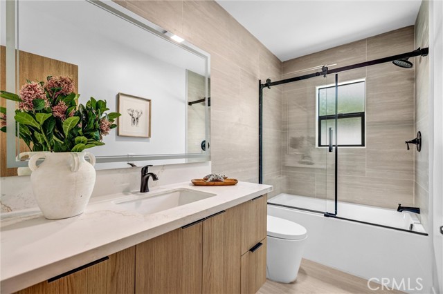 5222 Cedros Avenue, Sherman Oaks CA: https://media.crmls.org/medias/6d0aad89-1bc0-45a0-8879-d4701a8bedd7.jpg