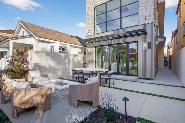 Front Image Thumbnail for CROC26048818