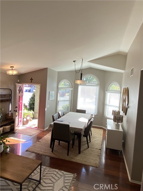 Detail Gallery Image 2 of 5 For 11682 Mount Baker Ct, Rancho Cucamonga,  CA 91737 - 4 Beds | 2 Baths