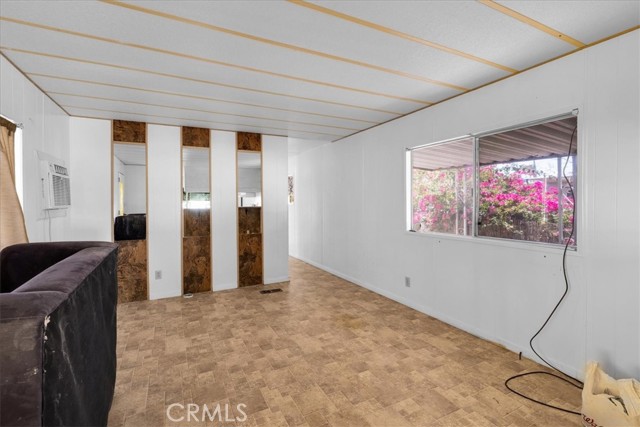Detail Gallery Image 4 of 18 For 17850 Corkill Rd, Desert Hot Springs,  CA 92241 - 2 Beds | 1 Baths