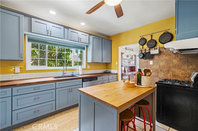 3511 E 2nd Street, Los Angeles CA: https://media.crmls.org/medias/6d0d3087-fdde-453e-b474-a4c33ae1a6e7.jpg