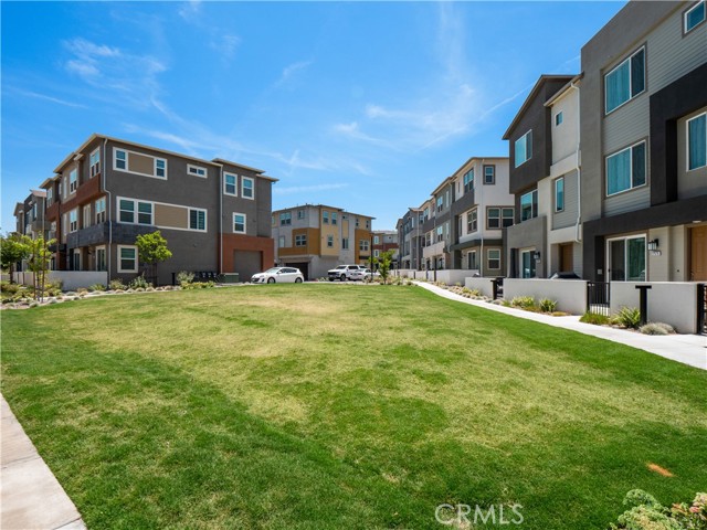 Detail Gallery Image 36 of 41 For 27148 Valley Oak Pl, Valencia,  CA 91381 - 4 Beds | 4 Baths