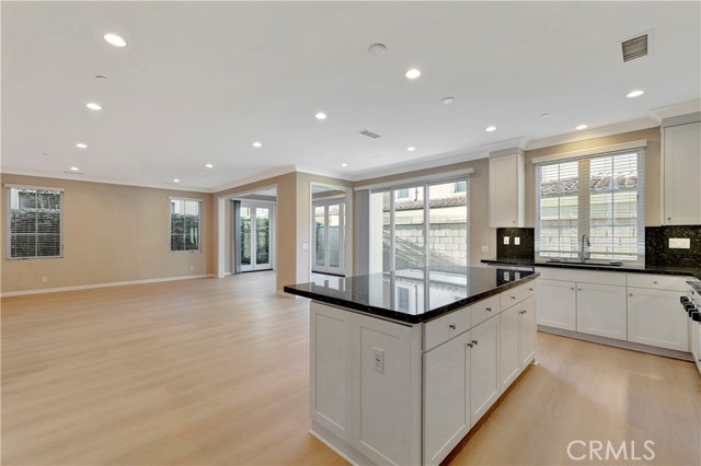 Detail Gallery Image 13 of 51 For 114 Chestnut Gv, Irvine,  CA 92620 - 4 Beds | 3 Baths