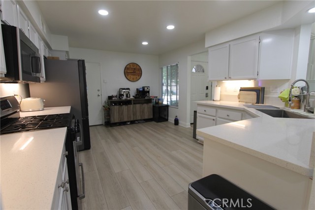 Detail Gallery Image 5 of 21 For 7928 E Horizon View Dr, Anaheim Hills,  CA 92808 - 3 Beds | 3/1 Baths