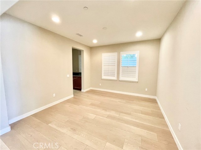 Detail Gallery Image 4 of 46 For 6430 Sheffield Street, Chino,  CA 91710 - 4 Beds | 3/1 Baths