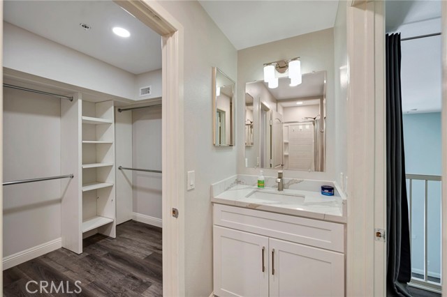 Detail Gallery Image 16 of 31 For 1801 E Katella Ave #4157,  Anaheim,  CA 92805 - 1 Beds | 1/1 Baths