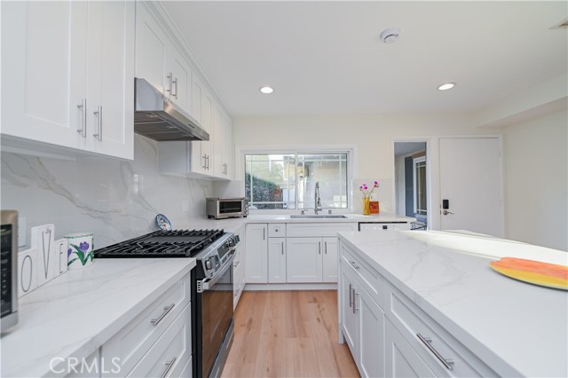 Front Image Thumbnail for CROC25253895