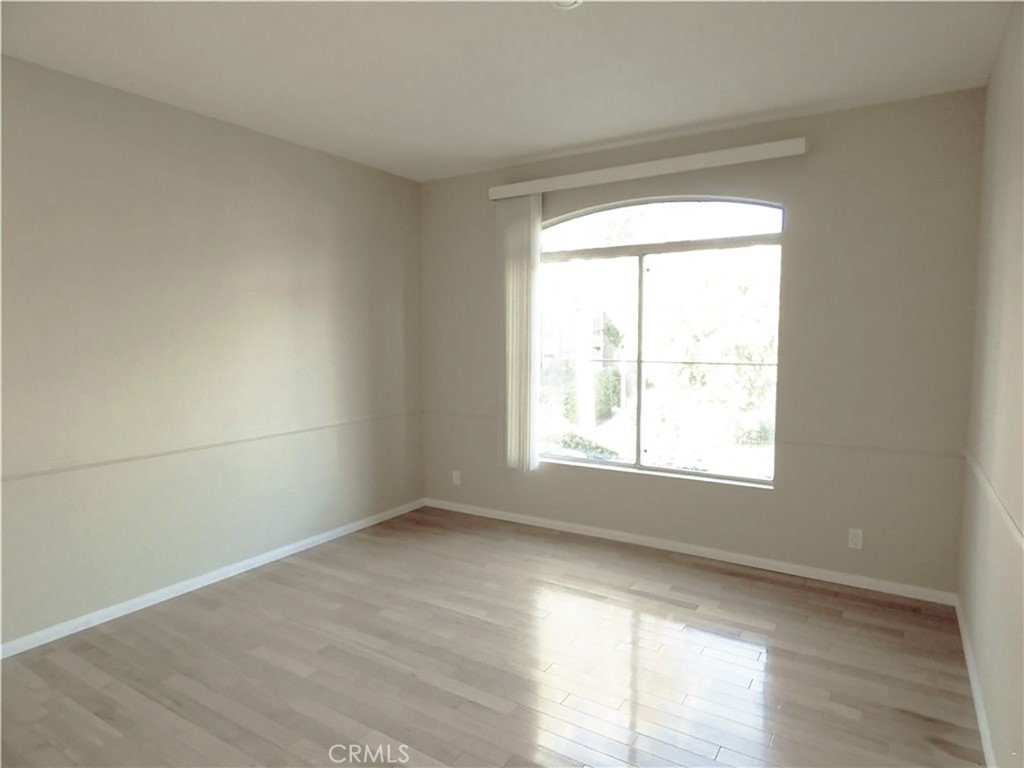 MLS #OC25244410 image #15