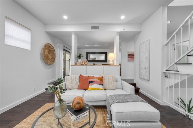 1814 Thayer Avenue, Los Angeles CA: https://media.crmls.org/medias/6d105c6e-3308-428c-a6c7-ccb75c34bb02.jpg