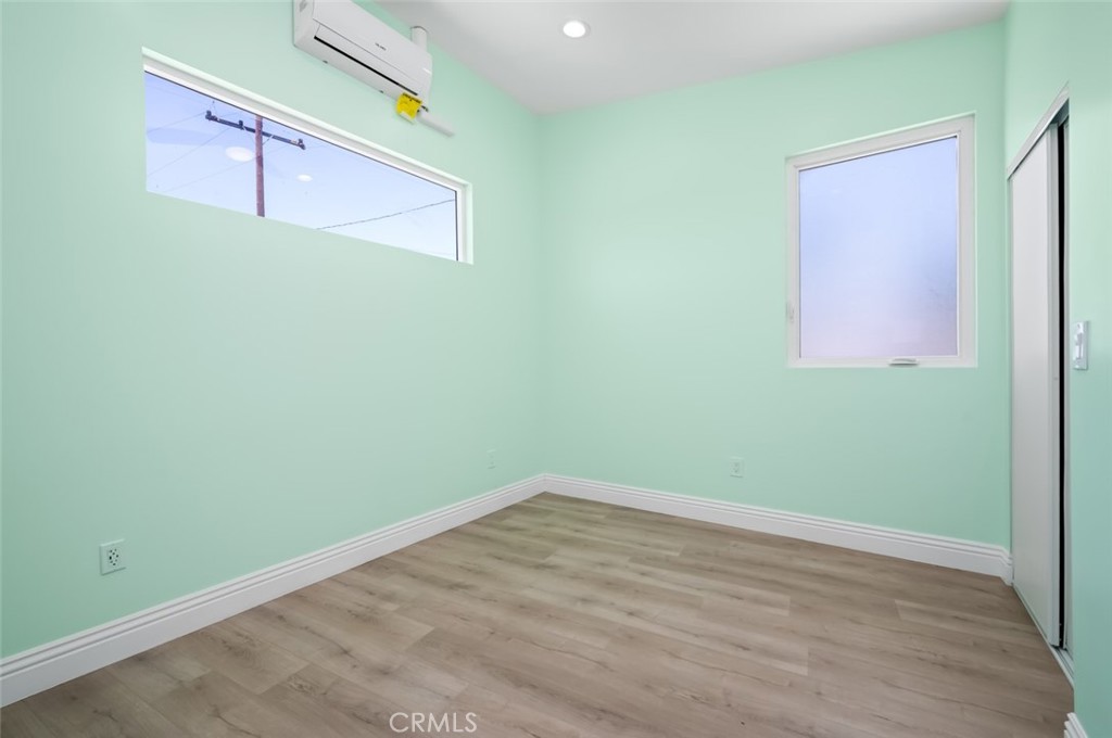 https://media.crmls.org/medias/6d10827a-f8aa-48ed-b2e2-c9efb21159f6.jpg?preset=X-Large