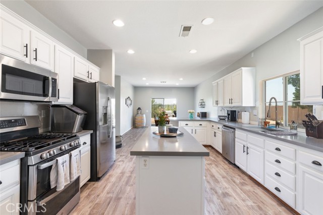 33192 Vermont Road, Temecula CA: https://media.crmls.org/medias/6d10c6b8-35c9-475f-9205-7977a54725d1.jpg
