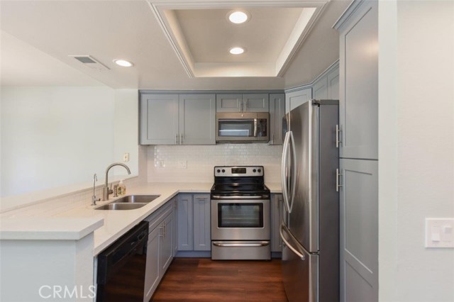 Detail Gallery Image 24 of 39 For 391 Stanford Ct #1,  Irvine,  CA 92612 - 3 Beds | 3 Baths