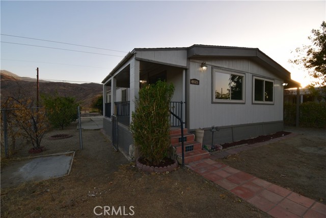 Detail Gallery Image 3 of 18 For 49325 Blanche Ave, Cabazon,  CA 92230 - 3 Beds | 2 Baths