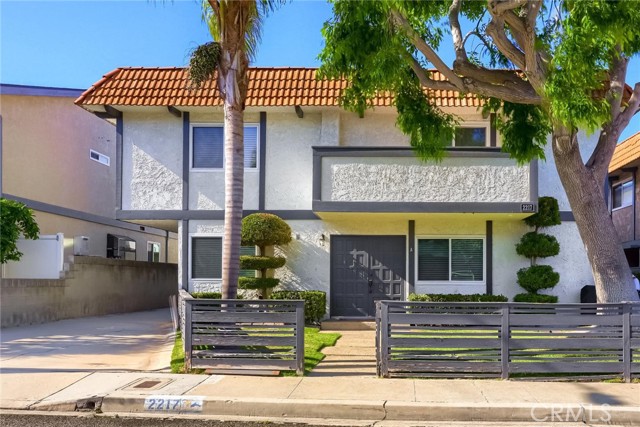 2217 Curtis Avenue, Redondo Beach, California 90278, 2 Bedrooms Bedrooms, ,1 BathroomBathrooms,Residential,Sold,Curtis,SB22069328