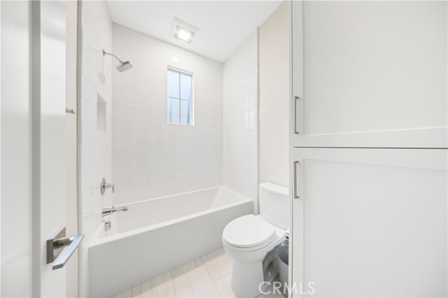 Detail Gallery Image 18 of 36 For 130 Mezza Luna, Irvine,  CA 92602 - 4 Beds | 3 Baths