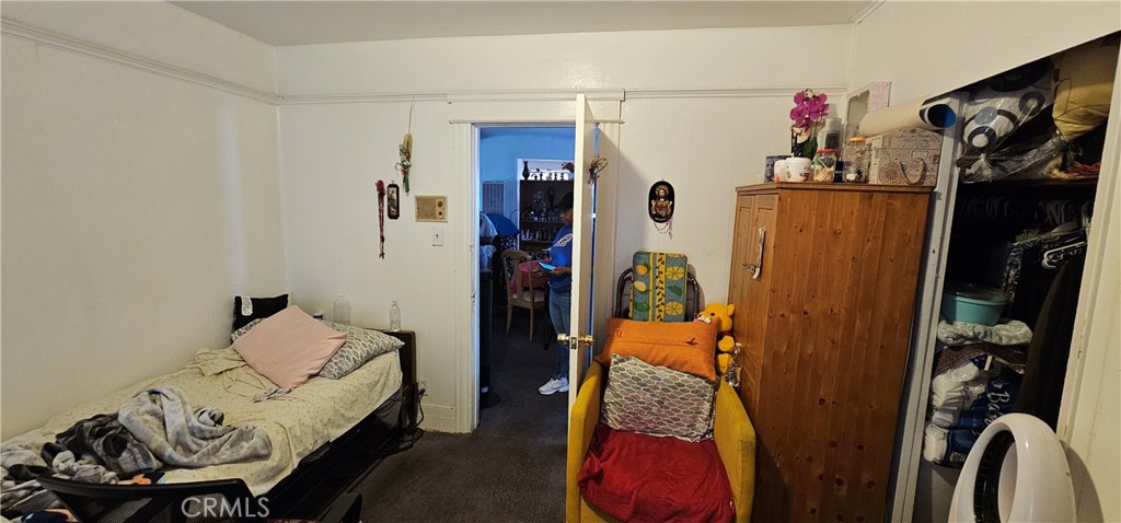 https://media.crmls.org/medias/6d1272e0-40df-4d81-84a3-f33f92b78376.jpg?preset=X-Large
