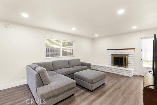 Detail Gallery Image 12 of 25 For 230 E Hoover Ave, Orange,  CA 92867 - 4 Beds | 2 Baths