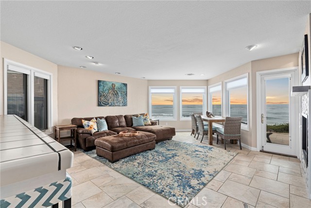 9229 Balboa Avenue, San Simeon CA: https://media.crmls.org/medias/6d13178c-f1dd-4e44-9b6d-74dd02af7d28.jpg