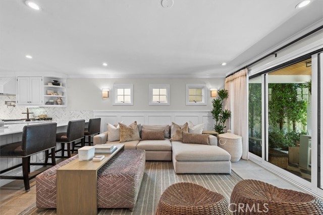 Detail Gallery Image 28 of 49 For 520 2nd St, Manhattan Beach,  CA 90266 - 4 Beds | 3 Baths