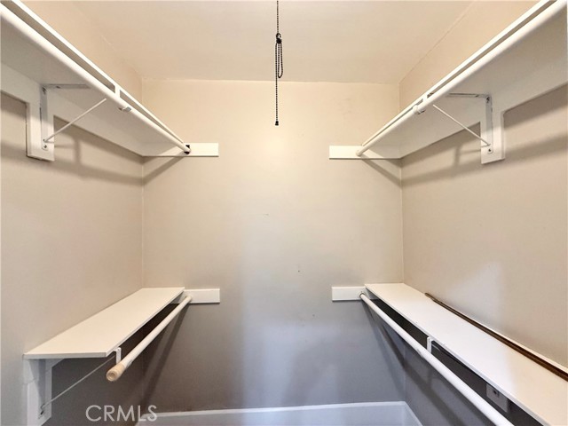 Detail Gallery Image 54 of 72 For 24204 Calvert, Woodland Hills,  CA 91367 - 6 Beds | 3 Baths