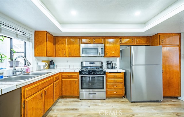 Detail Gallery Image 5 of 50 For 365 W Alameda Ave #203,  Burbank,  CA 91506 - 3 Beds | 2 Baths