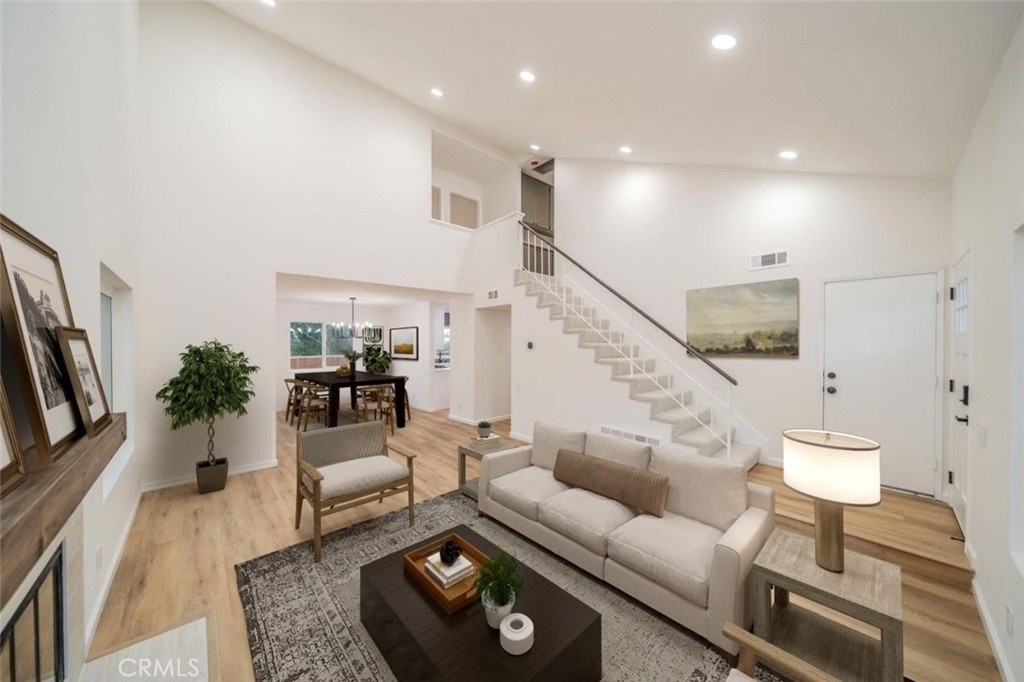 MLS #WS25280552 image #3