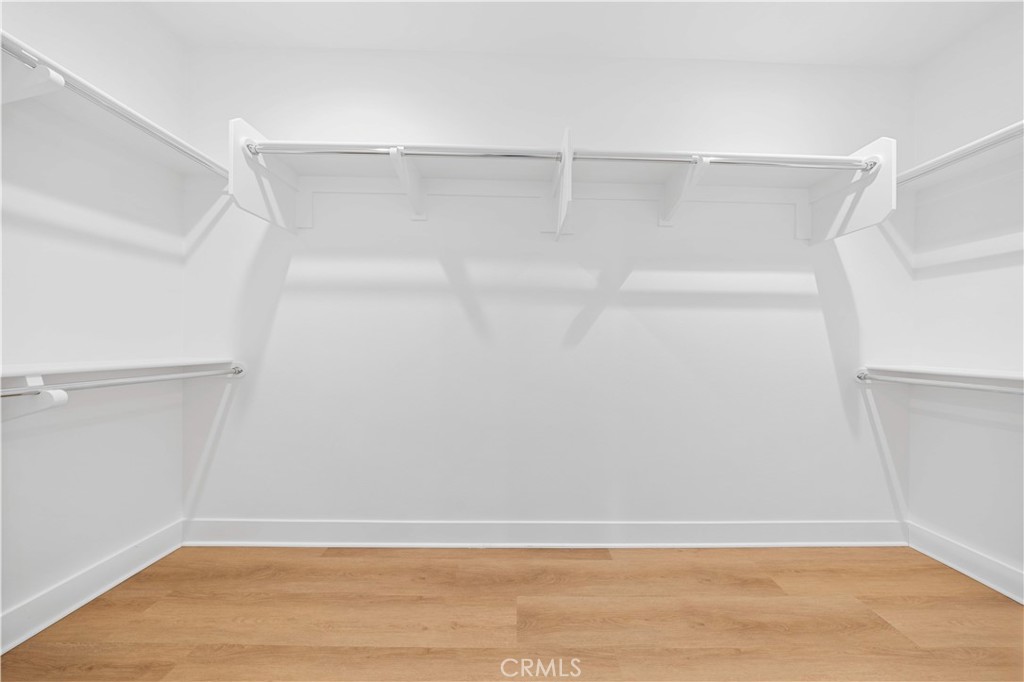 https://media.crmls.org/medias/6d156fce-cc53-412c-9eae-c2f6061811a0.jpg?preset=X-Large