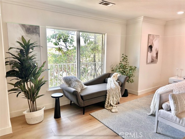 1116 W Huntington Drive, Arcadia CA: https://media.crmls.org/medias/6d158832-447e-4148-8040-8359fd87b54d.jpg