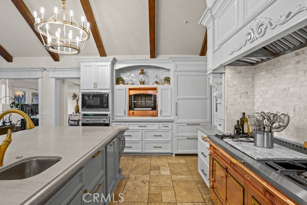 Detail Gallery Image 8 of 21 For 4379 Foxburrow Ct, Santa Maria,  CA 93455 - 5 Beds | 5/1 Baths