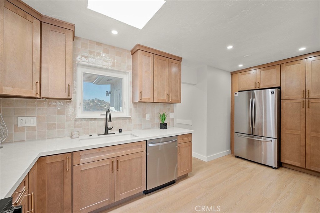 6496 Cleo Street - photo 8