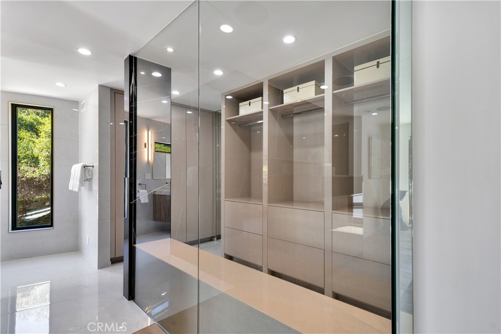 36. 2743 Laurel Canyon Boulevard Los Angeles, CA 90046