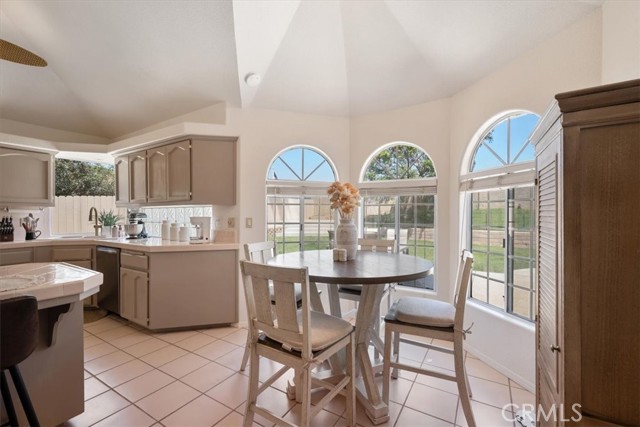 Detail Gallery Image 19 of 37 For 1015 Butterfly Ct, Santa Maria,  CA 93455 - 3 Beds | 2 Baths